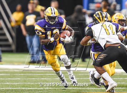 Thumbnail 3 in St. James vs. Lutcher (LHSAA Class 3A Final) photogallery.