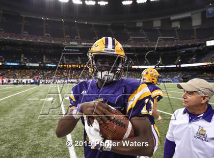 Thumbnail 2 in St. James vs. Lutcher (LHSAA Class 3A Final) photogallery.