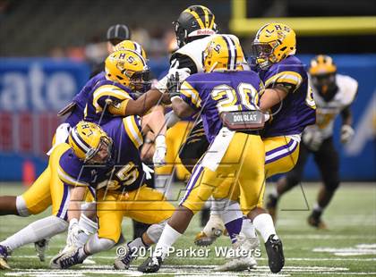 Thumbnail 2 in St. James vs. Lutcher (LHSAA Class 3A Final) photogallery.