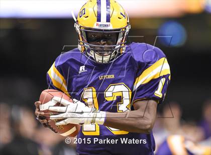Thumbnail 1 in St. James vs. Lutcher (LHSAA Class 3A Final) photogallery.
