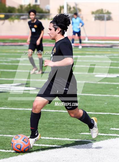 Thumbnail 3 in Coronado vs. Salpointe Catholic (AIA 4A Final) photogallery.