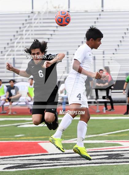 Thumbnail 3 in Coronado vs. Salpointe Catholic (AIA 4A Final) photogallery.