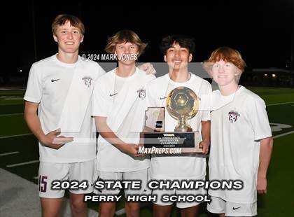 Thumbnail 3 in Perry vs. San Luis (AIA 6A Final - Awards) photogallery.