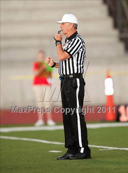 Thumbnail 3 in Bingham vs. Orange Lutheran (Mission Viejo Football Classic) photogallery.