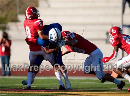 Thumbnail 3 in Bingham vs. Orange Lutheran (Mission Viejo Football Classic) photogallery.