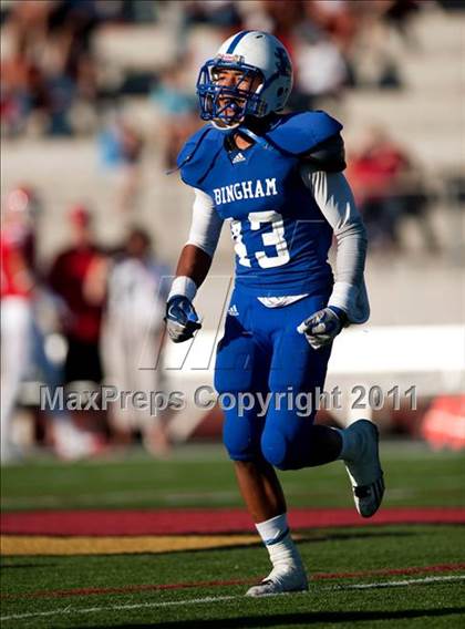Thumbnail 2 in Bingham vs. Orange Lutheran (Mission Viejo Football Classic) photogallery.