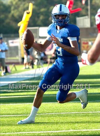 Thumbnail 2 in Bingham vs. Orange Lutheran (Mission Viejo Football Classic) photogallery.
