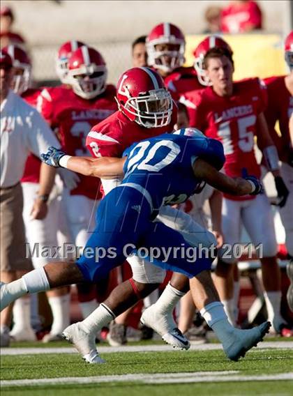 Thumbnail 3 in Bingham vs. Orange Lutheran (Mission Viejo Football Classic) photogallery.