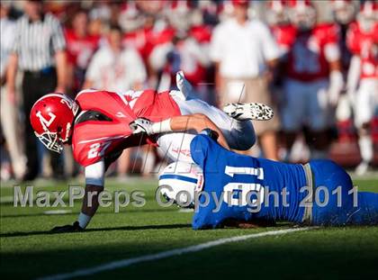 Thumbnail 1 in Bingham vs. Orange Lutheran (Mission Viejo Football Classic) photogallery.