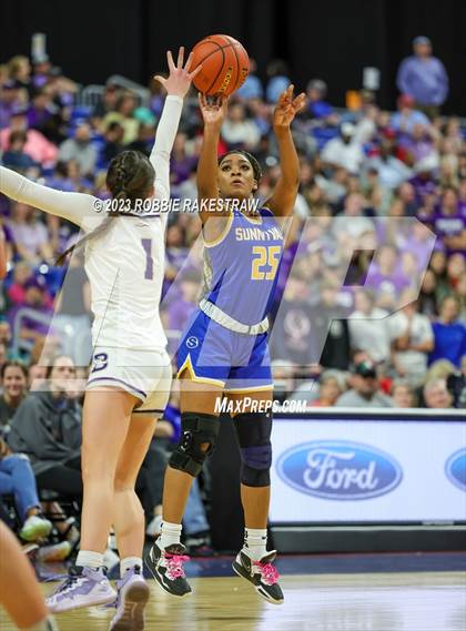 Thumbnail 2 in Boerne vs. Sunnyvale (UIL 4A Basketball State Semifinal) photogallery.