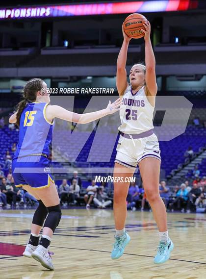 Thumbnail 1 in Boerne vs. Sunnyvale (UIL 4A Basketball State Semifinal) photogallery.