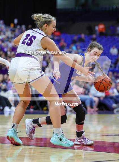 Thumbnail 1 in Boerne vs. Sunnyvale (UIL 4A Basketball State Semifinal) photogallery.