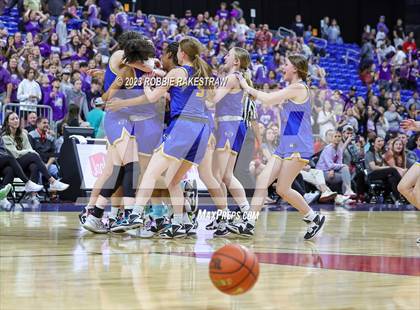 Thumbnail 1 in Boerne vs. Sunnyvale (UIL 4A Basketball State Semifinal) photogallery.