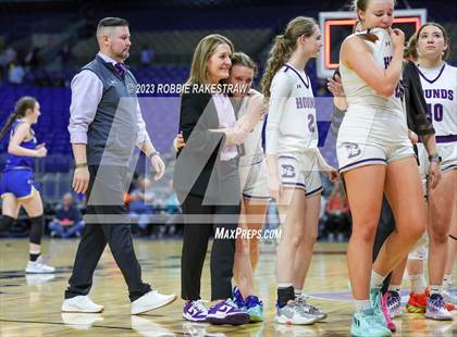 Thumbnail 2 in Boerne vs. Sunnyvale (UIL 4A Basketball State Semifinal) photogallery.