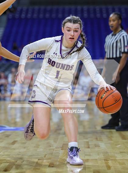 Thumbnail 2 in Boerne vs. Sunnyvale (UIL 4A Basketball State Semifinal) photogallery.