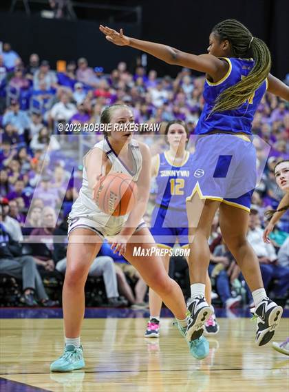 Thumbnail 2 in Boerne vs. Sunnyvale (UIL 4A Basketball State Semifinal) photogallery.