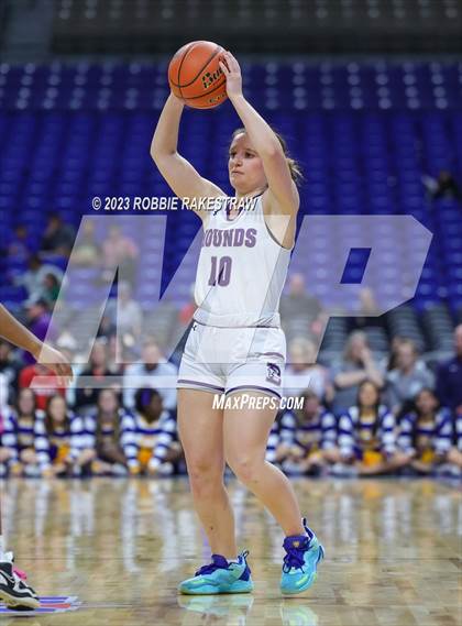Thumbnail 3 in Boerne vs. Sunnyvale (UIL 4A Basketball State Semifinal) photogallery.