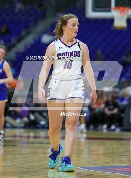 Thumbnail 1 in Boerne vs. Sunnyvale (UIL 4A Basketball State Semifinal) photogallery.