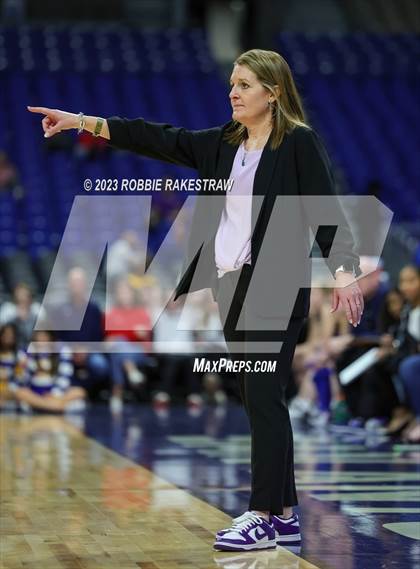 Thumbnail 1 in Boerne vs. Sunnyvale (UIL 4A Basketball State Semifinal) photogallery.