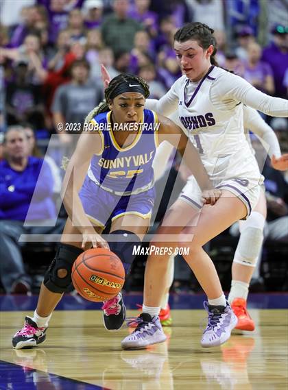 Thumbnail 2 in Boerne vs. Sunnyvale (UIL 4A Basketball State Semifinal) photogallery.