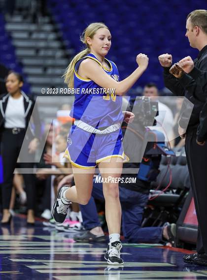 Thumbnail 1 in Boerne vs. Sunnyvale (UIL 4A Basketball State Semifinal) photogallery.