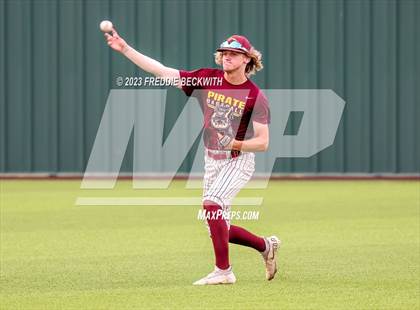 Thumbnail 2 in Collinsville vs Muenster (UIL 2A Baseball Area) photogallery.