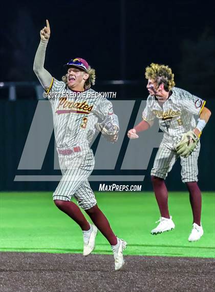 Thumbnail 1 in Collinsville vs Muenster (UIL 2A Baseball Area) photogallery.