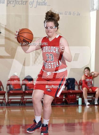 Thumbnail 1 in Turlock Christian vs. Mesa Verde (Viking Classic) photogallery.