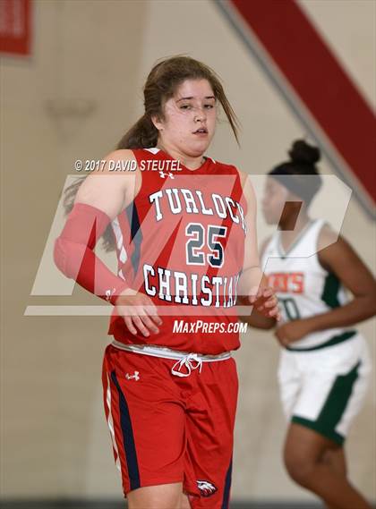 Thumbnail 1 in Turlock Christian vs. Mesa Verde (Viking Classic) photogallery.