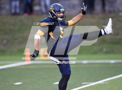 Thumbnail 2 in Loomis Chaffee @ Trinity-Pawling photogallery.