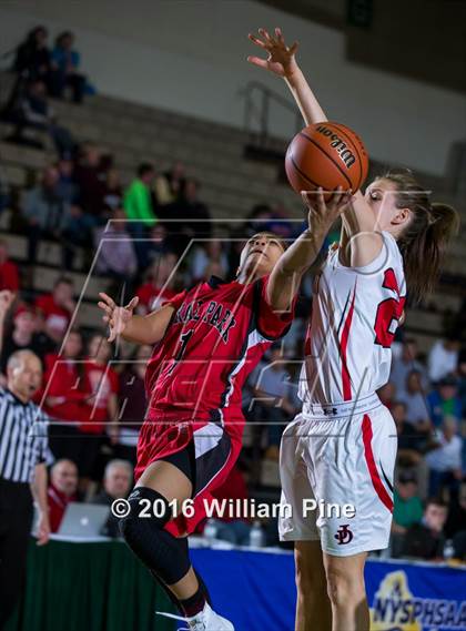 Thumbnail 2 in Jamesville-DeWitt vs. Floral Park Memorial (NYSPHSAA Class A Final) photogallery.