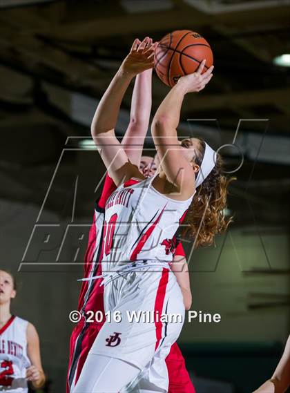 Thumbnail 1 in Jamesville-DeWitt vs. Floral Park Memorial (NYSPHSAA Class A Final) photogallery.