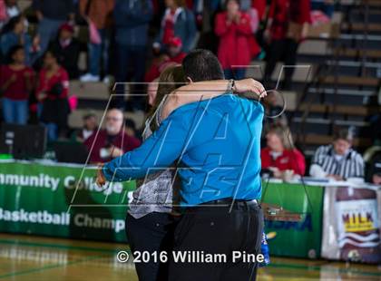 Thumbnail 1 in Jamesville-DeWitt vs. Floral Park Memorial (NYSPHSAA Class A Final) photogallery.