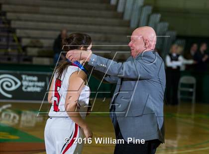 Thumbnail 2 in Jamesville-DeWitt vs. Floral Park Memorial (NYSPHSAA Class A Final) photogallery.