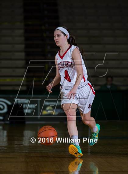 Thumbnail 2 in Jamesville-DeWitt vs. Floral Park Memorial (NYSPHSAA Class A Final) photogallery.