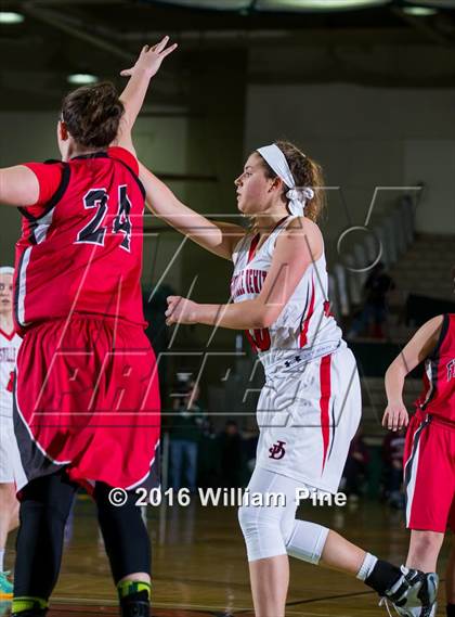 Thumbnail 1 in Jamesville-DeWitt vs. Floral Park Memorial (NYSPHSAA Class A Final) photogallery.