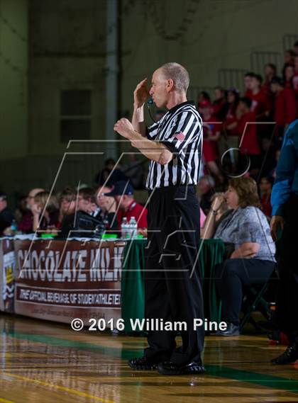 Thumbnail 2 in Jamesville-DeWitt vs. Floral Park Memorial (NYSPHSAA Class A Final) photogallery.
