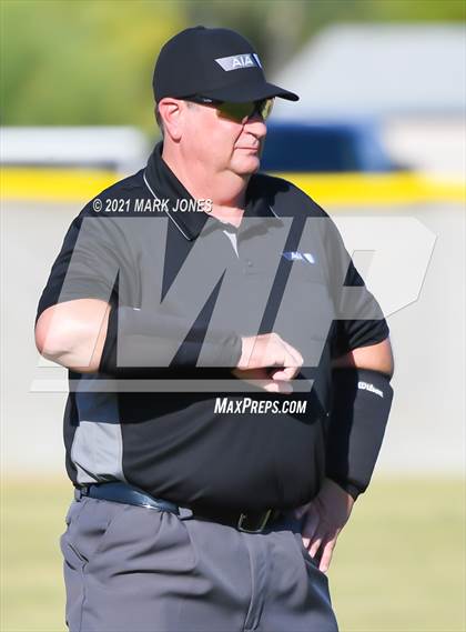 Thumbnail 1 in Cortez vs. Coronado photogallery.