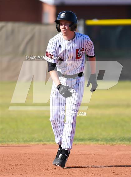 Thumbnail 2 in Cortez vs. Coronado photogallery.