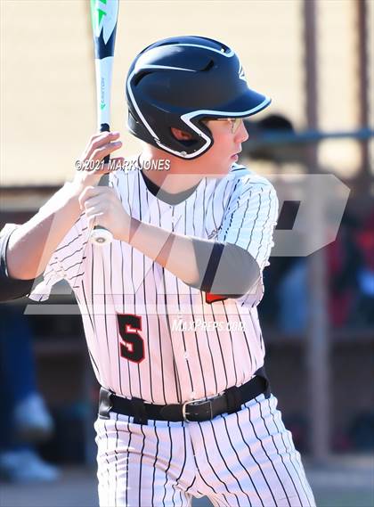 Thumbnail 2 in Cortez vs. Coronado photogallery.