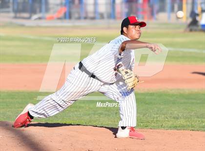 Thumbnail 2 in Cortez vs. Coronado photogallery.