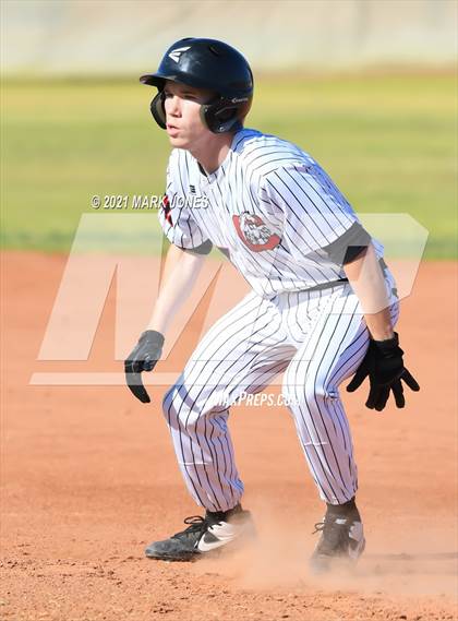 Thumbnail 2 in Cortez vs. Coronado photogallery.