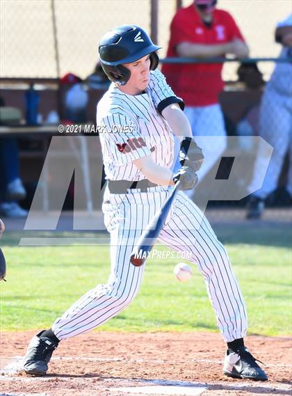 Thumbnail 3 in Cortez vs. Coronado photogallery.