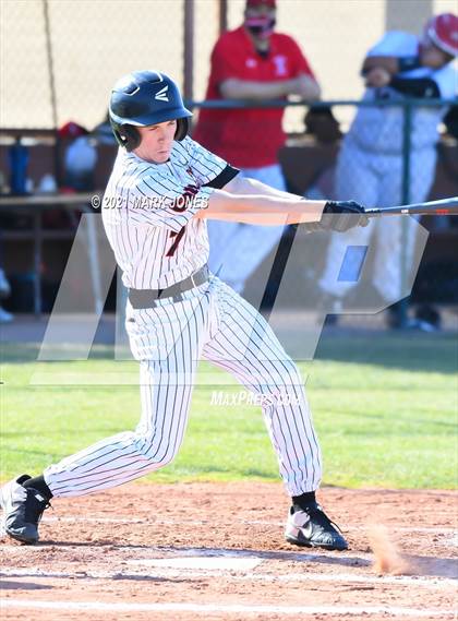 Thumbnail 1 in Cortez vs. Coronado photogallery.