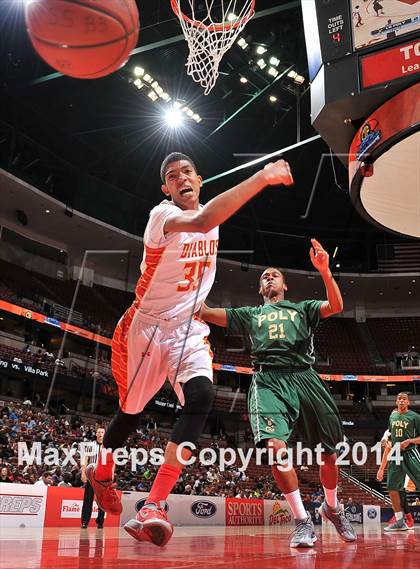 Thumbnail 2 in Long Beach Poly vs. Mission Viejo (CIF SS 1AA Final) photogallery.