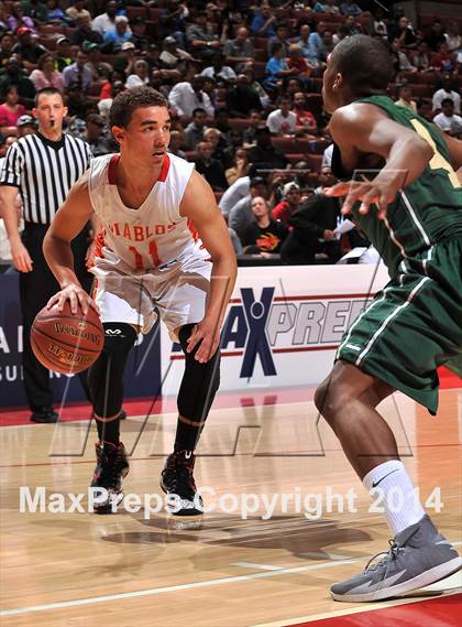 Thumbnail 3 in Long Beach Poly vs. Mission Viejo (CIF SS 1AA Final) photogallery.