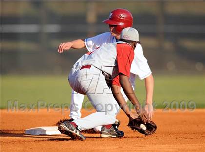 Thumbnail 2 in Tuscaloosa County vs. Huntsville photogallery.