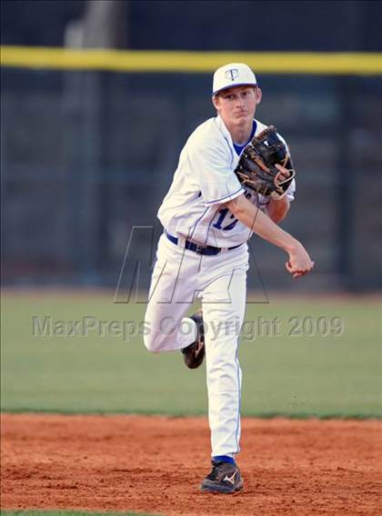 Thumbnail 3 in Tuscaloosa County vs. Huntsville photogallery.