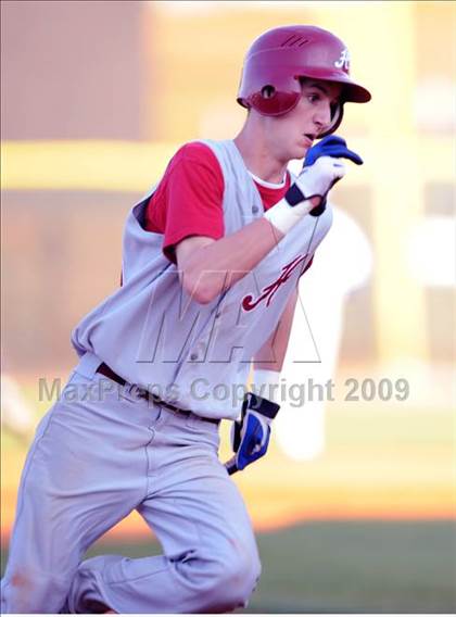 Thumbnail 2 in Tuscaloosa County vs. Huntsville photogallery.