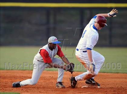 Thumbnail 3 in Tuscaloosa County vs. Huntsville photogallery.
